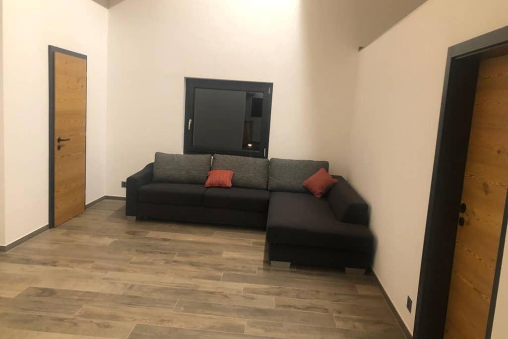 Grand Appartement Avec Terrasse A Chez-Les-Reuses Orsières Kültér fotó