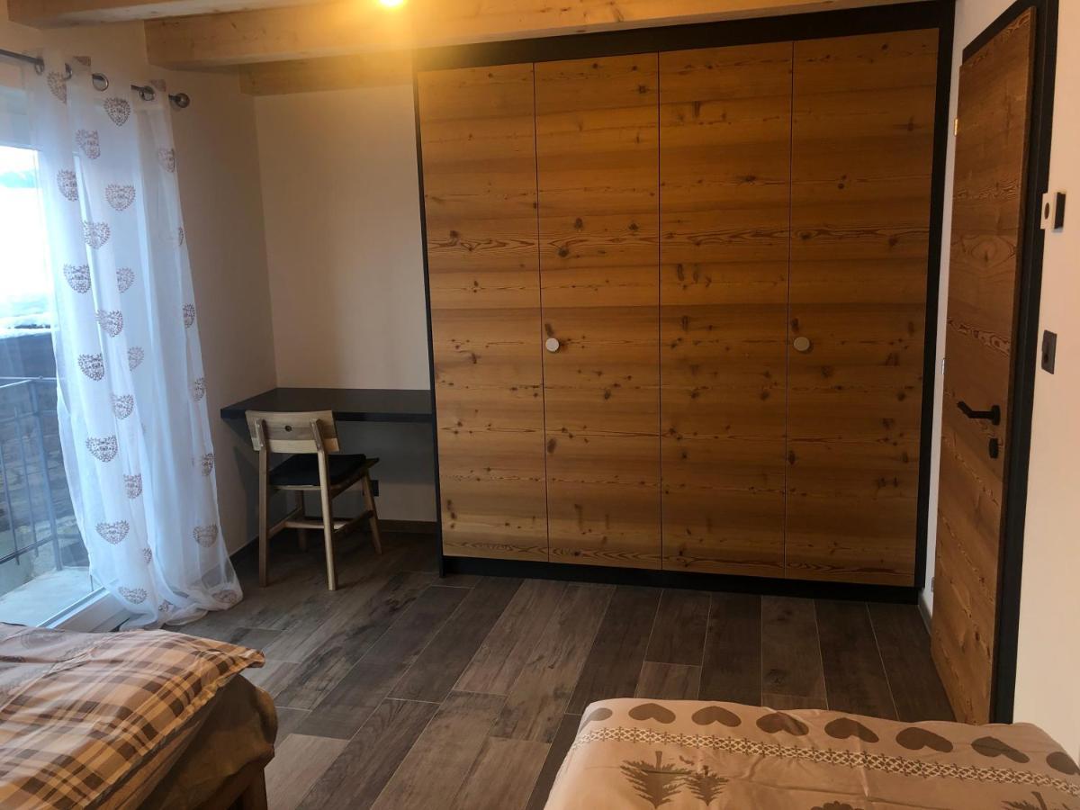 Grand Appartement Avec Terrasse A Chez-Les-Reuses Orsières Kültér fotó